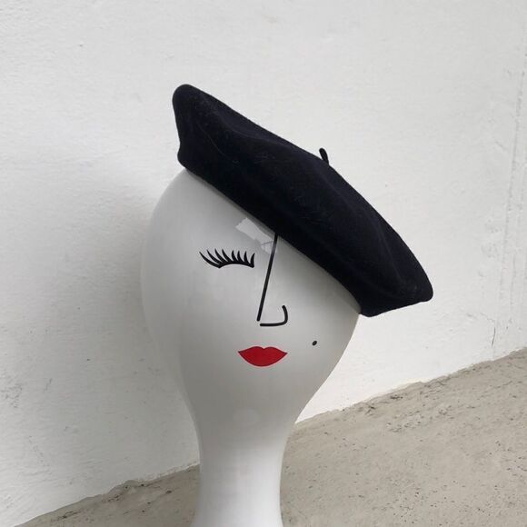 Vintage Beret Basque D’Origine - Picture 1 of 4